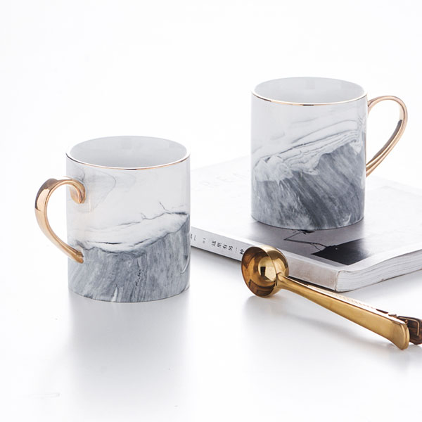 北欧复古风陶瓷马克杯咖啡杯子大容量水杯轻奢描金柄大理石纹潮品可定制